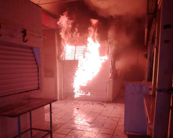 ¡SE QUEMÓ CHANGARRO DE PRODUCTOS ESOTÉRICOS!