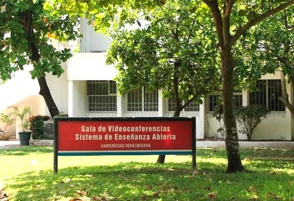 ¡PROTESTAN ESTUDIANTES DE DERECHO DEL SEA!