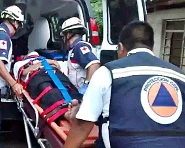 ¡SE ELECTROCUTA TRABAJADOR AL TOCAR CABLES DE ALTA TENSIÓN!