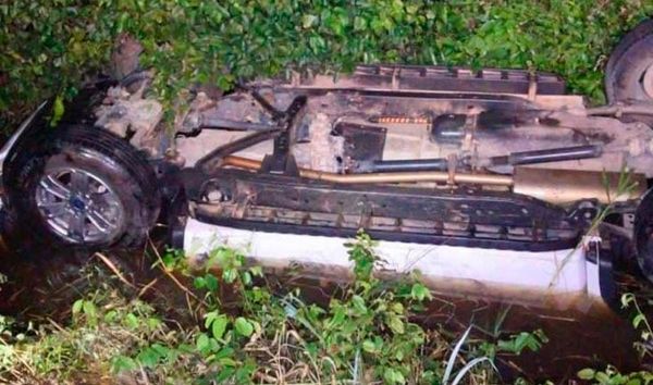 ¡AUTOMOVILÍSTA CAYÓ A LAGUNA Y MUERE AHOGADO!