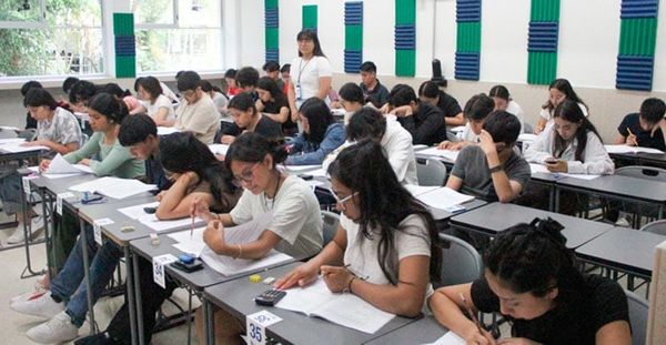 ¡SACAN LA CONVOCATORIA! - *Hay 20 mil 433 lugares y 819 dirigidos a la población vulnerable * Ofrecen nuevas carreras; ya hay médico cirujano