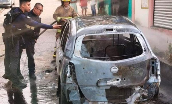 ¡CUERPO CALCINADO EN TAXI! - PODRIA TRATARSE DEL CONDUCTOR
