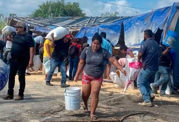 ¡CHOCAN “MONSTRUOS” Y RAPIÑEROS ROBAN CARGA DE MAÍZ!