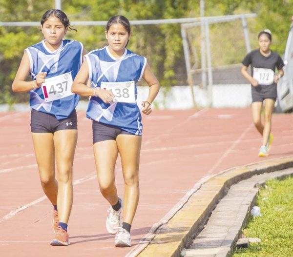 ¡CUMPLE FASE PREESTATAL DE ATLETISMO EN ACAYUCAN!