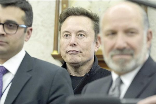 ¡ELON MUSK SUGIERE ATACAR A CÁRTELES CON DRONES!