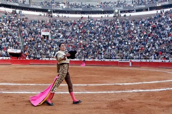 ¡CORTA ROCA REY 4 OREJAS Y RABO EN LA PLAZA MÉXICO!