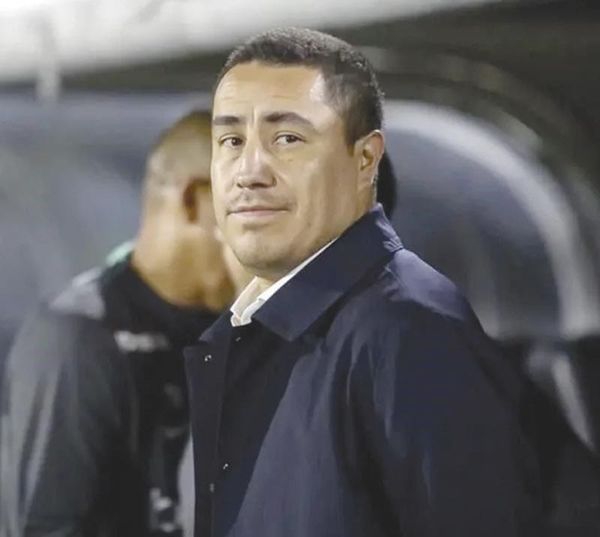¡EFRAÍN JUÁREZ ES EL ELEGIDO PARA DIRIGIR A PUMAS UNAM!