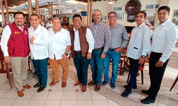 FUE FELICITADO POR SU CUMPLEAÑOS