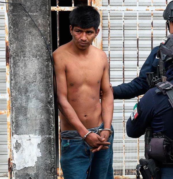 ¡LOCATARIOS CAPTURAN AL LADRÓN “EL MONCLI”!