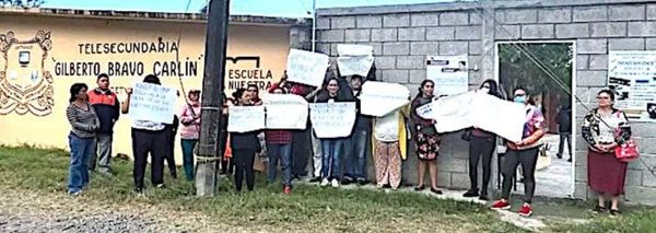 ¡SOS EN LA TELESECUNDARIA!
