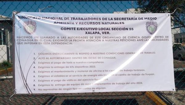 ¡PROTESTA EN CONAGUA!