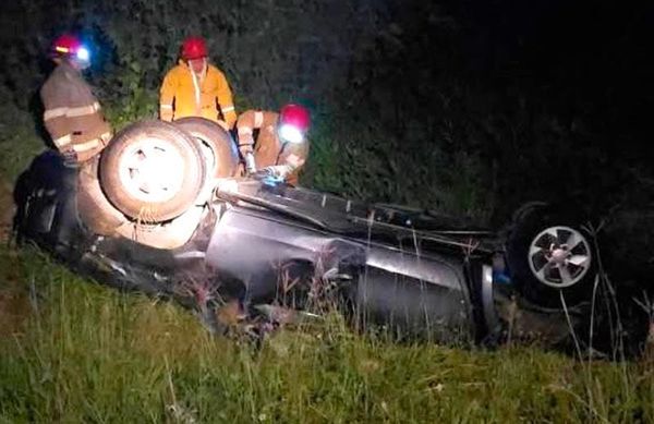 ¡UN MUERTO Y UN HERIDO EN VOLCADURA EN SAN RAFAEL!