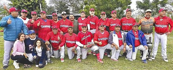 ¡LIGA VERACRUZANA MANTIENE LIDERATO  EN PELOTA DE VETERANOS!