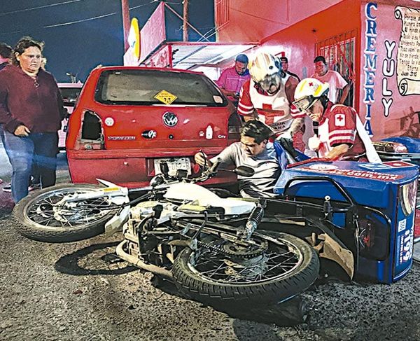 ¡MOTOCICLISTA VOLÓ EN LOS VOLCANES!