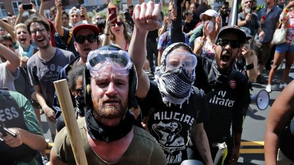 ¡Antifascistas Vs. Neonazis!