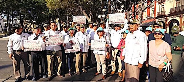 ¡HOSPITAL DE PEMEX DE LOS PEORES! - DENUNCIAN PETROLEROS JUBILADOS