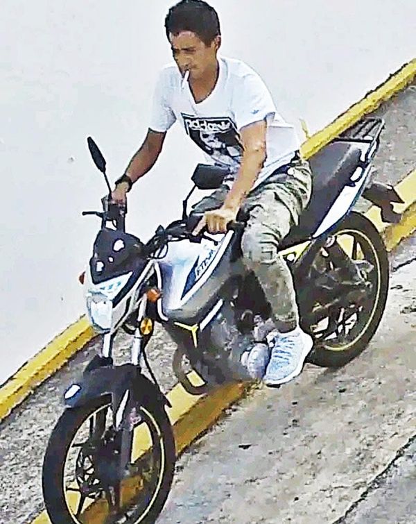 ¡‘RATOTA’ SACA A ‘PASEAR’ MOTO DE PLAZA AMÉRICAS!