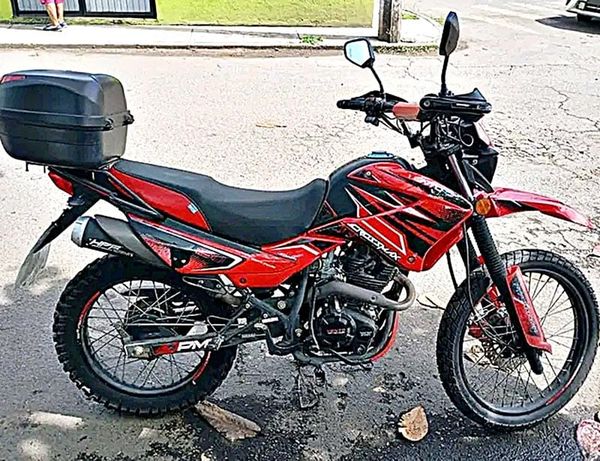 ¡LADRONES ‘MADRUGAN’ A VECINO Y LE ROBAN LA MOTO!