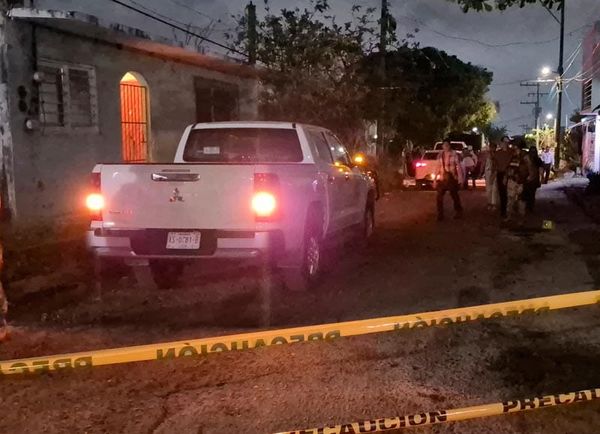 ¡COLOCAN SELLOS EN PRESUNTO CORRALÓN EN LA COLONIA VISTA MAR!