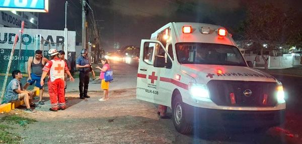 ¡BORRACHÍN GOLPEADO POR CAMIONETA EN LA CARRETERA VERACRUZ-XALAPA!