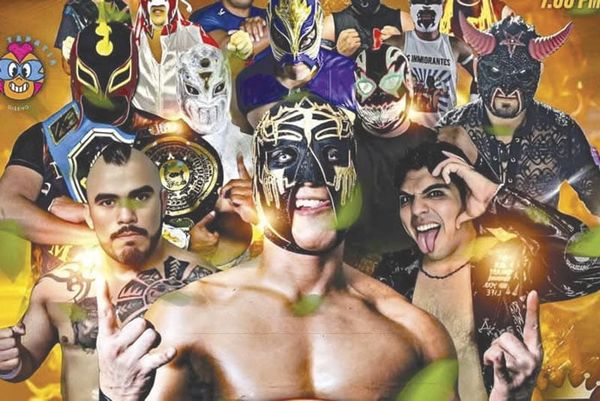 ¡SOBERANO JR SE PRESENTA EN FRATERNIDAD 2000!