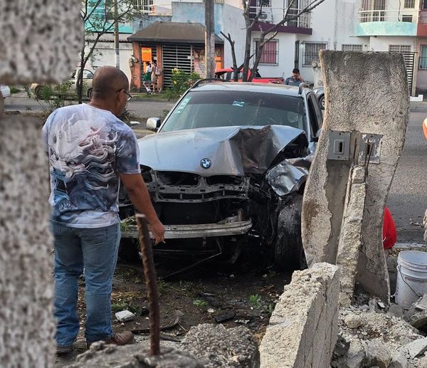¡SE ‘VUELA’ TOPE Y CHOCÓ EL BMW CONTRA BARDA!
