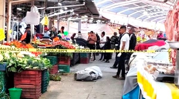 ¡ASESINAN A BALAZOS A DOS COMERCIANTES DEL MERCADO! - CRIMINALES DISPARARON A QUEMARROPA EN SU PUESTO DE VERDURAS