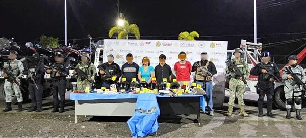 ¡CAPTURAN CON DROGA A MAESTRA DEL TEBAEV!