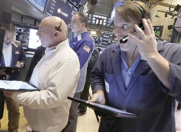¡EL WALL STREET SE HUNDE POR GUERRA COMERCIAL DE TRUMP!