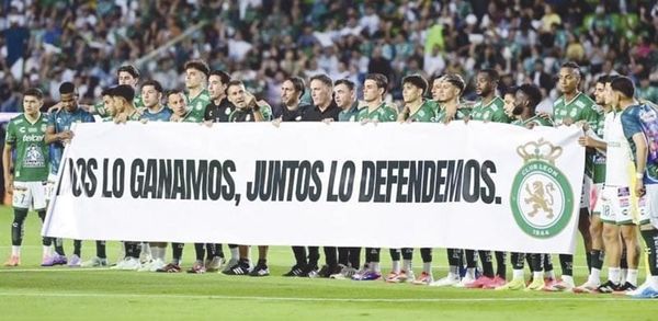 ¡PROTESTA LEÓN CON MANTA TRAS EXCLUSIÓN DEL MUNDIAL DE CLUBES!