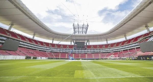 ¡VETAN A ESTADIO DE CHIVAS POR BOTELLAZO A JUGADOR DE AMÉRICA!