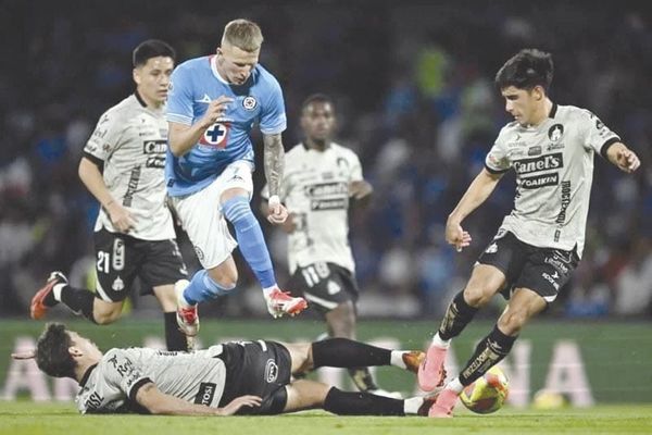¡ACECHA CRUZ AZUL LOS PRIMEROS SITIOS DEL CLAUSURA!