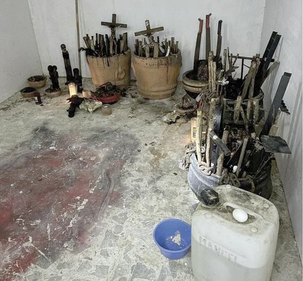 ¡HALLAN CRÁNEOS Y 'ALTARES' EN CASA DE EX FUNCIONARIO DE CUAUHTÉMOC BLANCO!