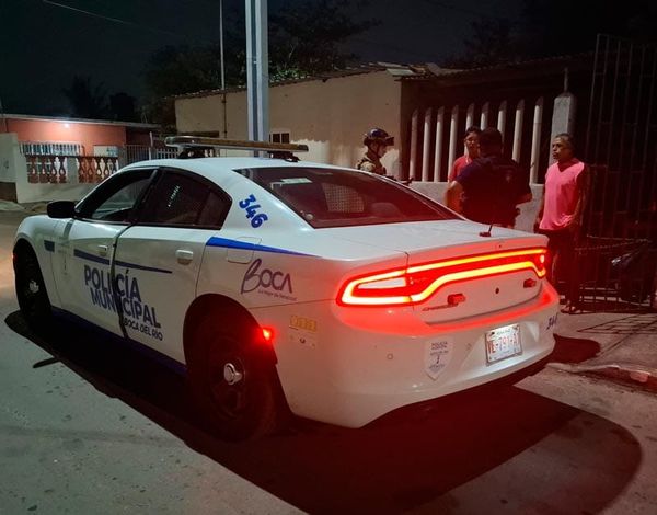 ¡LE CAEN DOS VÁNDALOS Y LE ROBAN LA MOTOCICLETA!