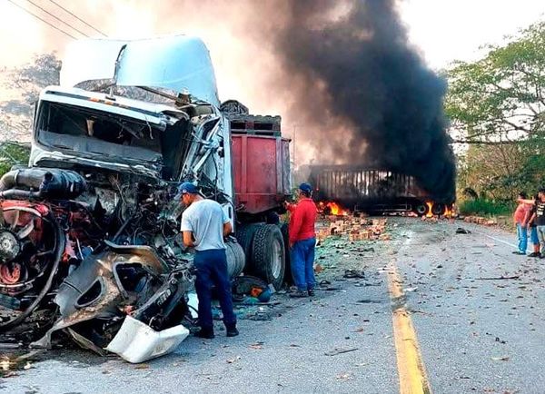 ¡SE INCENDIAN DOS ‘MONSTRUOS’!