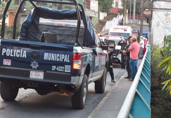 ¡ASALTAN A TESORERO DE ATOYAC Y LE ROBAN 256 MIL PESOS!