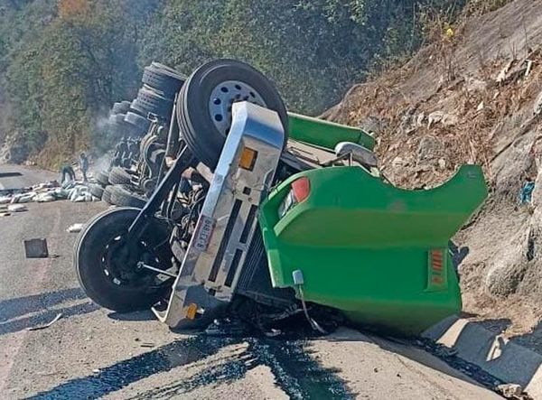 ¡TRAILERO PIERDE LA VIDA EN LAS CUMBRES DE MALTRATA!
