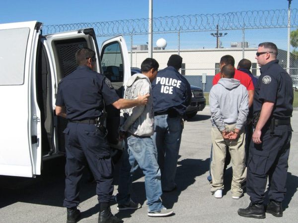 ¡ESTADOS UNIDOS DEPORTARÁ A TRESCIENTOS  PANDILLEROS DE TREN DE ARAGUA A EL SALVADOR!