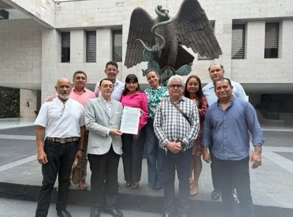 ¡REINSTALAN A 10 EN EL CONGRESO!