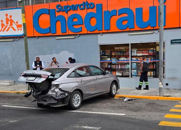 ¡AUTOS DAÑADOS EN UN ‘TORTAZO’!