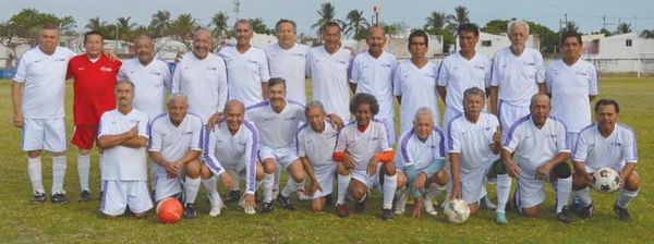 ¡COSMOS SIGUE SUMANDO EN LA PLATINO!