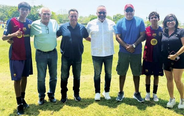 ¡EX TIBURONES PREMIAN A CAMPEONES DE LA “PIRATA FUENTE”! - FÚTBOL INFANTIL Y JUVENIL