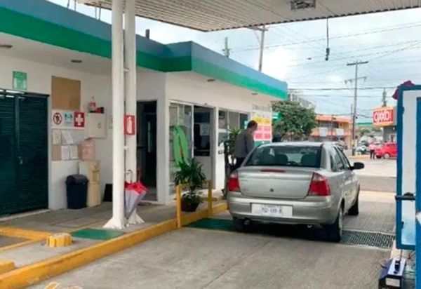 ¡SIN PAPELERÍA NI HOLOGRAMAS!