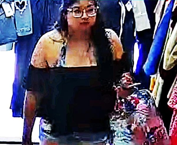 ¡“FARDERA” SAQUEA TIENDA DE ROPA!