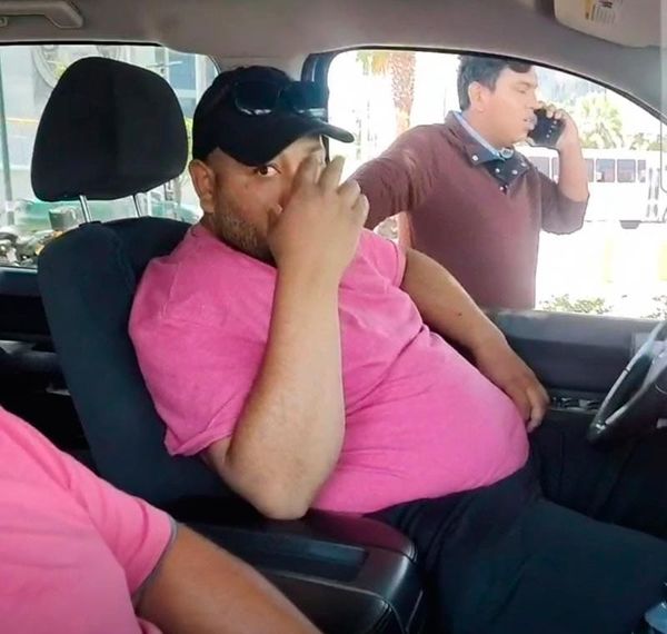 ¡QUERÍA COMPRAR CAMIONETA CON ‘CHEQUE DE HULE’!