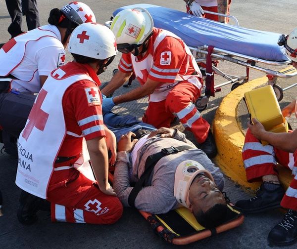 ¡‘JINETE DE ACERO’ HERIDO EN ‘TORTAZO’! - AVENIDA DÍAZ MIRÓN Y MINA
