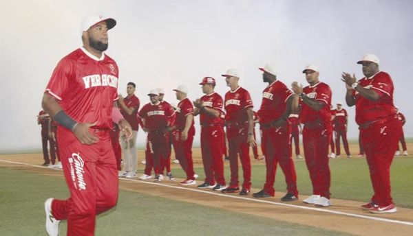 ¡BRILLA “EL REY DAVID”! - * El Águila inicia ganando 9-2 a Pericos de Puebla