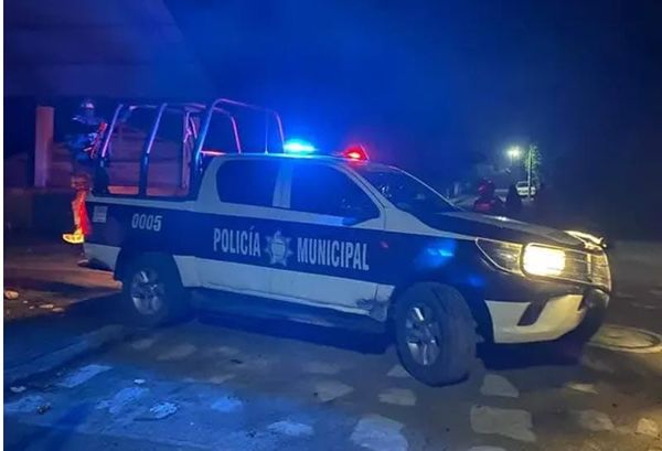 ¡DOS MUERTOS EN EMBOSCADA! - CHECADOR DE TAXIS Y SU PRIMA FUERON ASESINADOS A BALAZOS