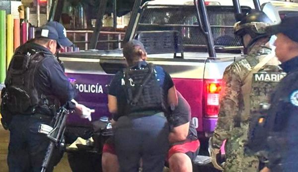¡BALEADOS EN EL BAR ‘LA TERRAZA’ EN POZA RICA! - UN MUCHACHO Y UNA JOVENCITA ESTAN HERIDOS