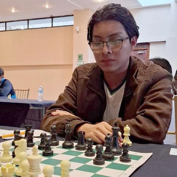 ¡CALIFICAN AJEDRECISTAS DE LA UV A UNIVERSIADA NACIONAL!